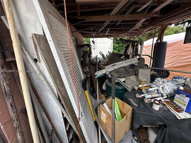 1511 SW 28th Way, Fort Lauderdale, FL 33312