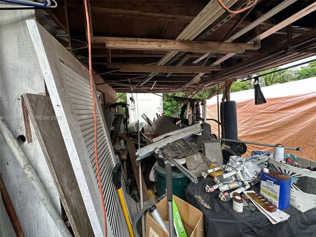 1511 SW 28th Way, Fort Lauderdale, FL 33312