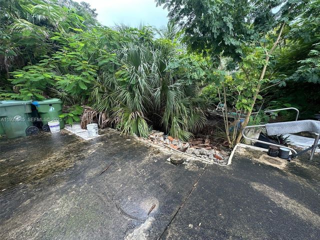 1511 SW 28th Way, Fort Lauderdale, FL 33312