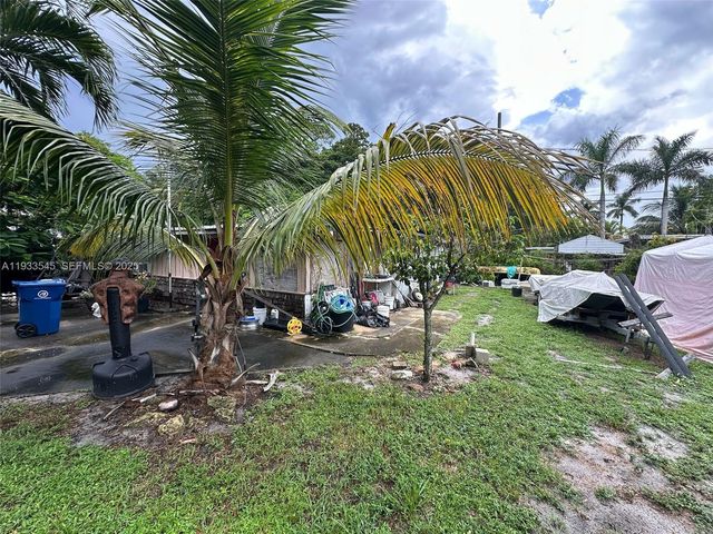 1511 SW 28th Way, Fort Lauderdale, FL 33312