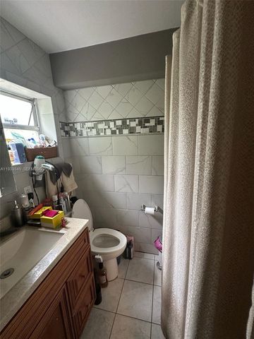 1511 SW 28th Way, Fort Lauderdale, FL 33312