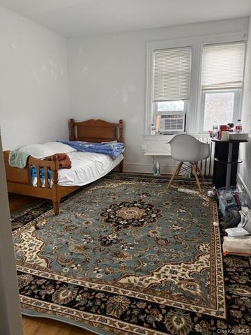 17 Hope Street, Hempstead, NY 11550