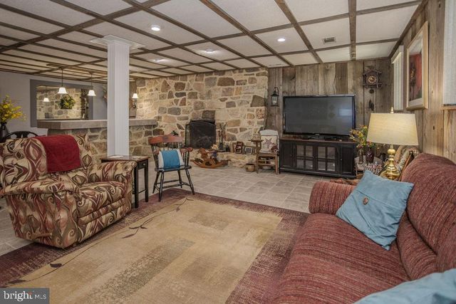 15 SMITHDALE ROAD, Shippensburg, PA 17257