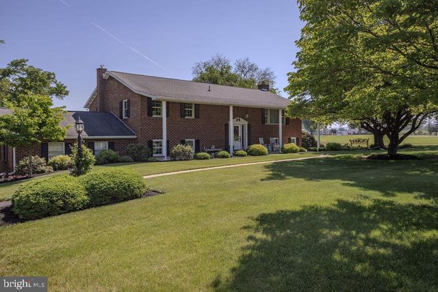 15 SMITHDALE ROAD, Shippensburg, PA 17257