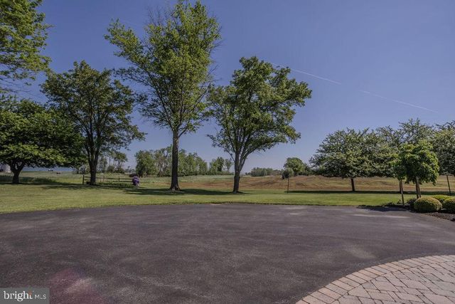 15 SMITHDALE ROAD, Shippensburg, PA 17257