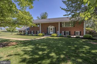 15 SMITHDALE ROAD, Shippensburg, PA 17257