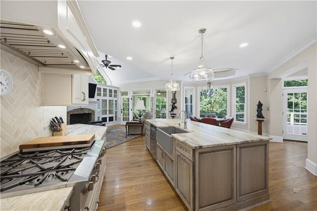 7090 Laurel Oak Drive, Suwanee, GA 30024