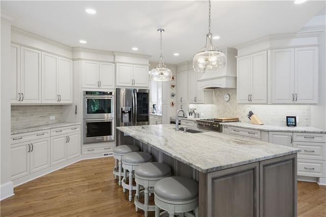 7090 Laurel Oak Drive, Suwanee, GA 30024