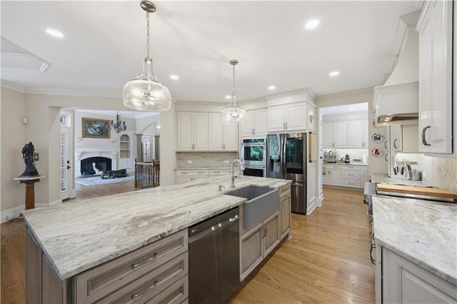 7090 Laurel Oak Drive, Suwanee, GA 30024