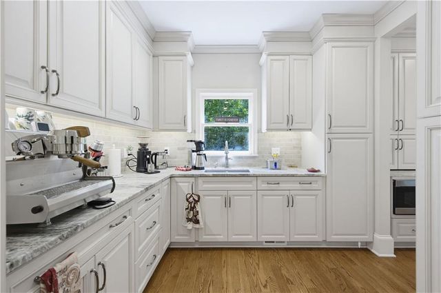 7090 Laurel Oak Drive, Suwanee, GA 30024