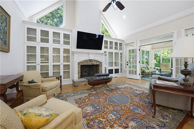 7090 Laurel Oak Drive, Suwanee, GA 30024