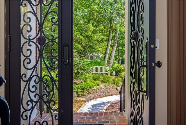 7090 Laurel Oak Drive, Suwanee, GA 30024