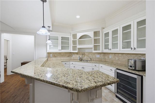 7090 Laurel Oak Drive, Suwanee, GA 30024