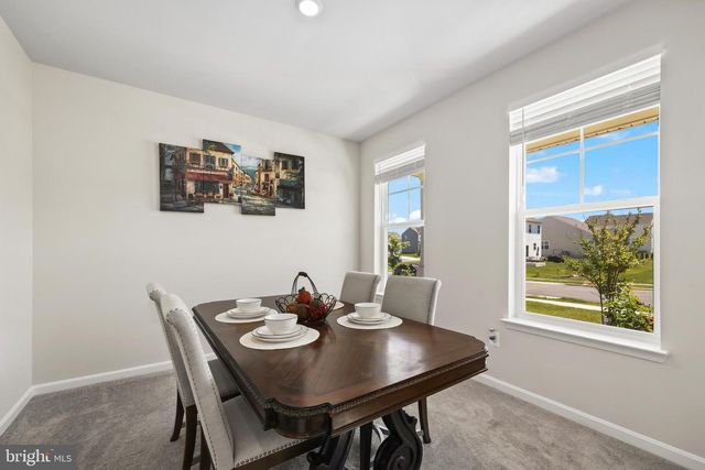 38 FELDBERG DR, Charles Town, WV 25414