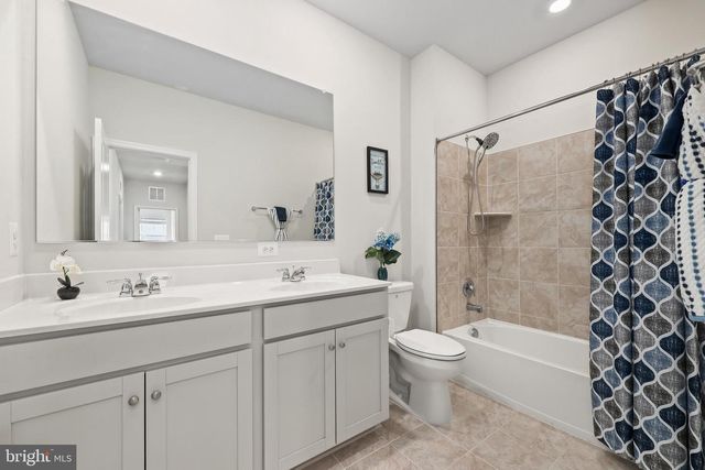 38 FELDBERG DR, Charles Town, WV 25414