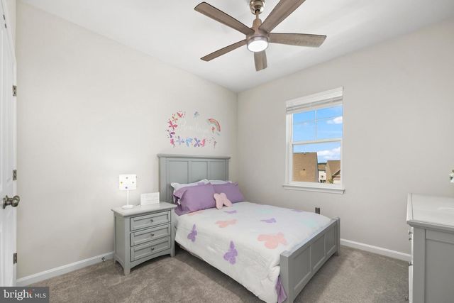 38 FELDBERG DR, Charles Town, WV 25414