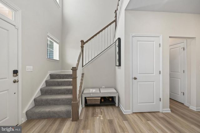 38 FELDBERG DR, Charles Town, WV 25414