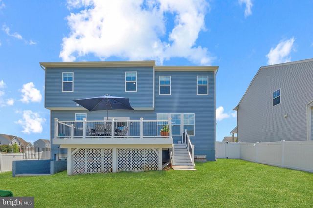 38 FELDBERG DR, Charles Town, WV 25414