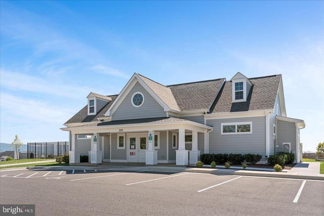 38 FELDBERG DR, Charles Town, WV 25414