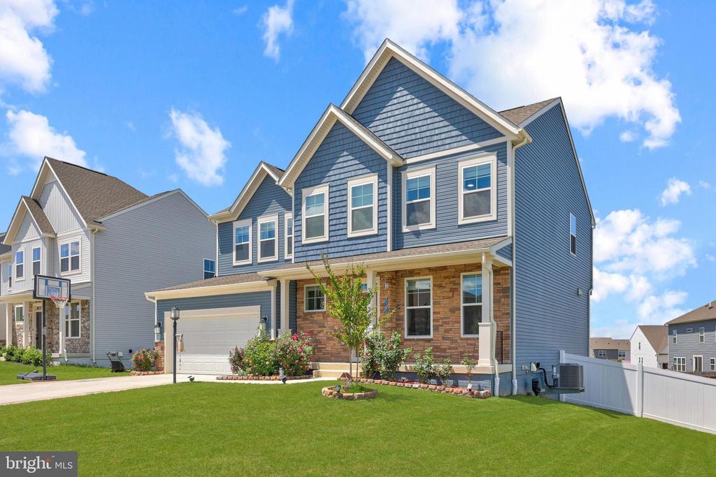 38 FELDBERG DR, Charles Town, WV 25414