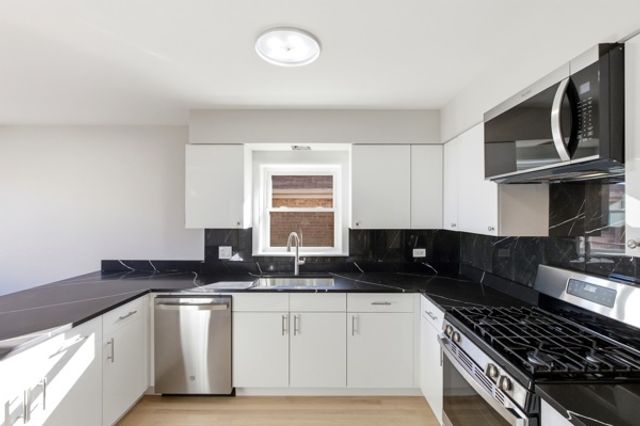 1215 Balmoral Avenue 1, Westchester, IL 60154