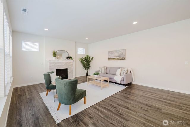 2074 NW Winterset Lane, Silverdale, WA 98383