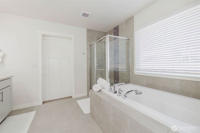 2074 NW Winterset Lane, Silverdale, WA 98383