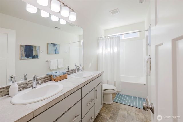 2074 NW Winterset Lane, Silverdale, WA 98383