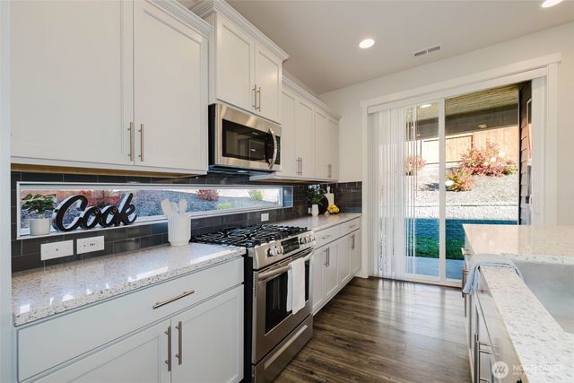 2074 NW Winterset Lane, Silverdale, WA 98383