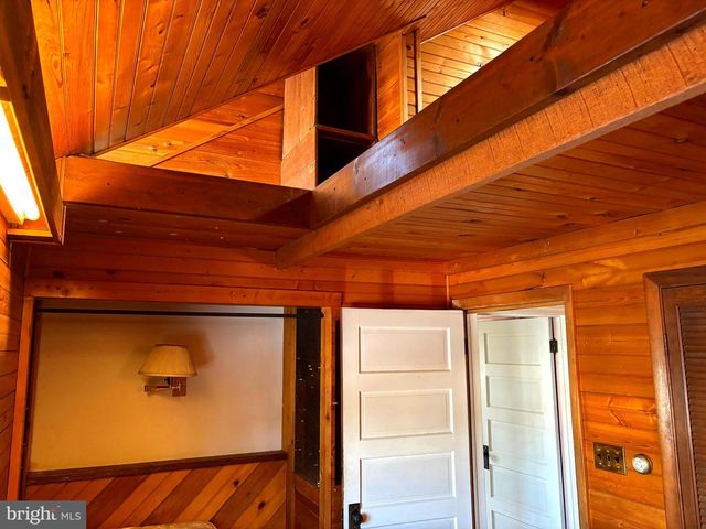 404 N MAIN ST, Red Lion, PA 17356