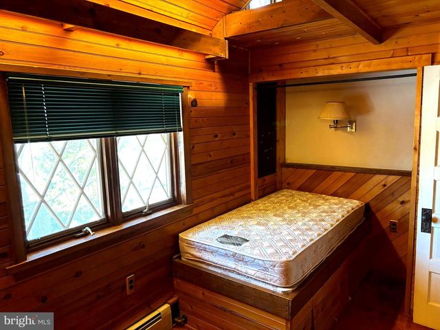 404 N MAIN ST, Red Lion, PA 17356