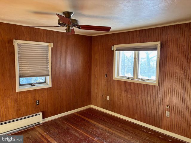 404 N MAIN ST, Red Lion, PA 17356