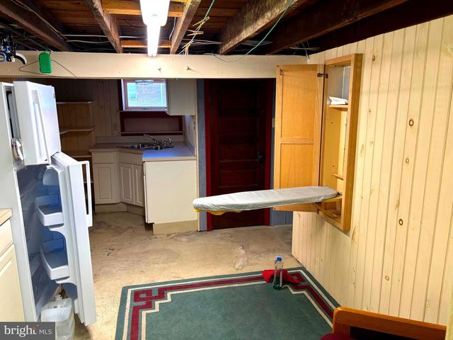 404 N MAIN ST, Red Lion, PA 17356