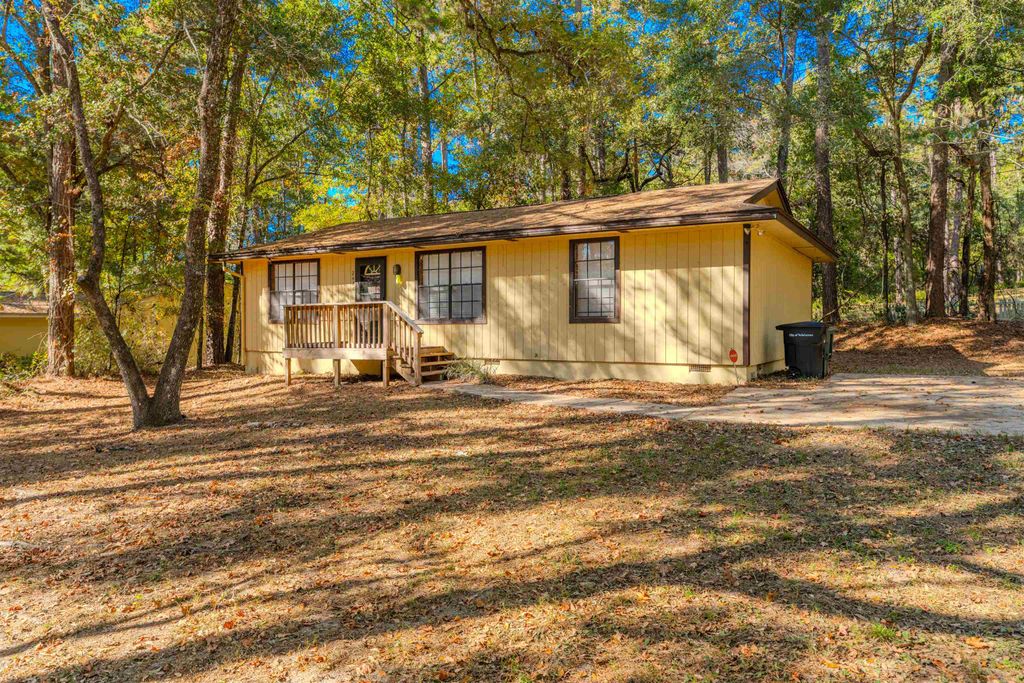 2424 Jolene Lane, Tallahassee, FL 32303