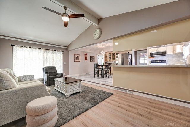 36244 Jeffrey Drives, Sterling Heights, MI 48310