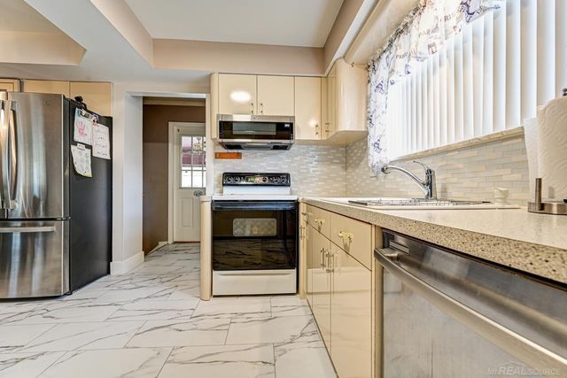 36244 Jeffrey Drives, Sterling Heights, MI 48310