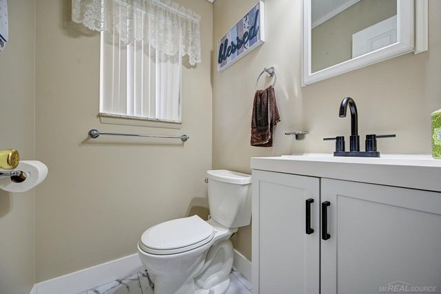 36244 Jeffrey Drives, Sterling Heights, MI 48310