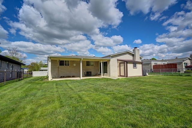 36244 Jeffrey Drives, Sterling Heights, MI 48310