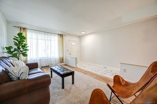 36244 Jeffrey Drives, Sterling Heights, MI 48310