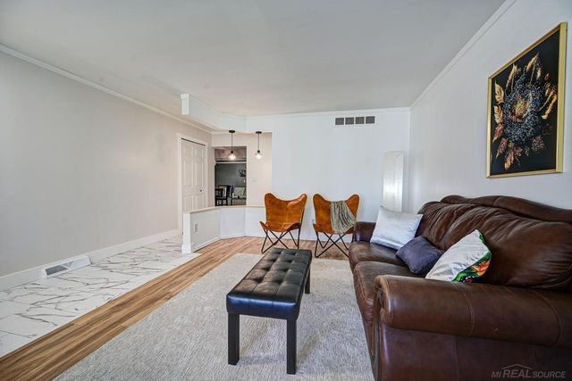 36244 Jeffrey Drives, Sterling Heights, MI 48310
