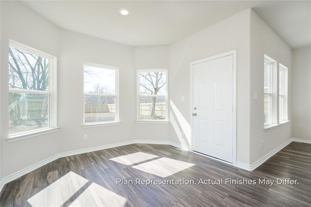 201 E Laura Avenue, Quinlan, TX 75474