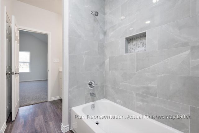 201 E Laura Avenue, Quinlan, TX 75474