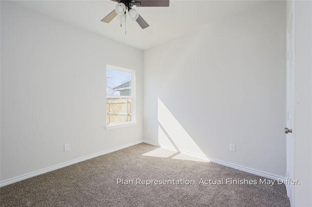 201 E Laura Avenue, Quinlan, TX 75474