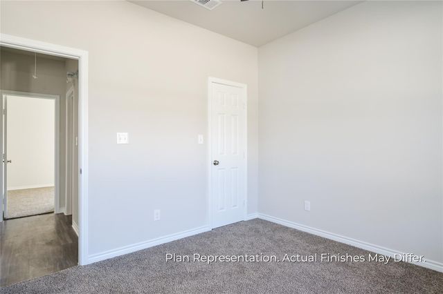 201 E Laura Avenue, Quinlan, TX 75474