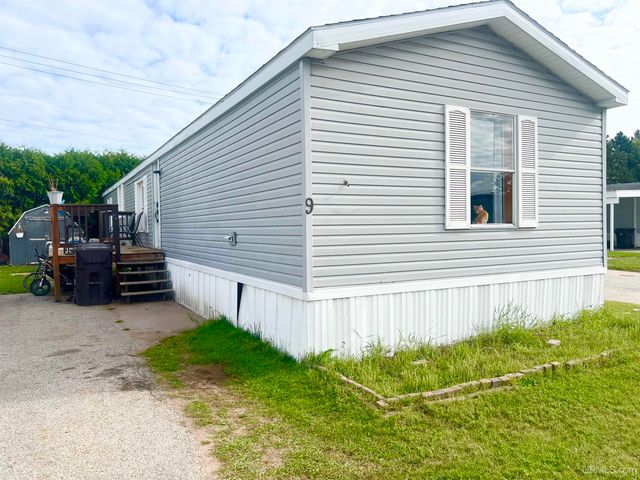 1401 N 23rd #9 Street, Escanaba, MI 49829