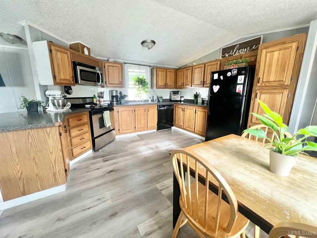 1401 N 23rd #9 Street, Escanaba, MI 49829