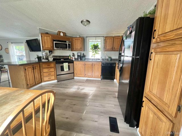 1401 N 23rd #9 Street, Escanaba, MI 49829