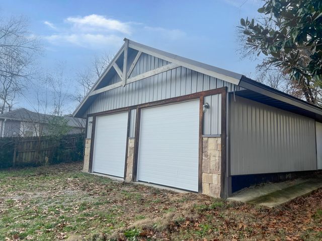 1139 Columbus Street, West Plains, MO 65775