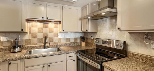 1231 THE 12TH FAIRWAY, Wellington, FL 33414