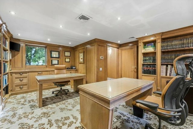122 Lawrence Avenue, Lawrence, NY 11559